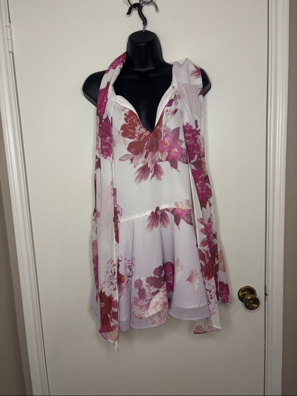 City Chic White Sleeveless Tunic with Pink Floral Print